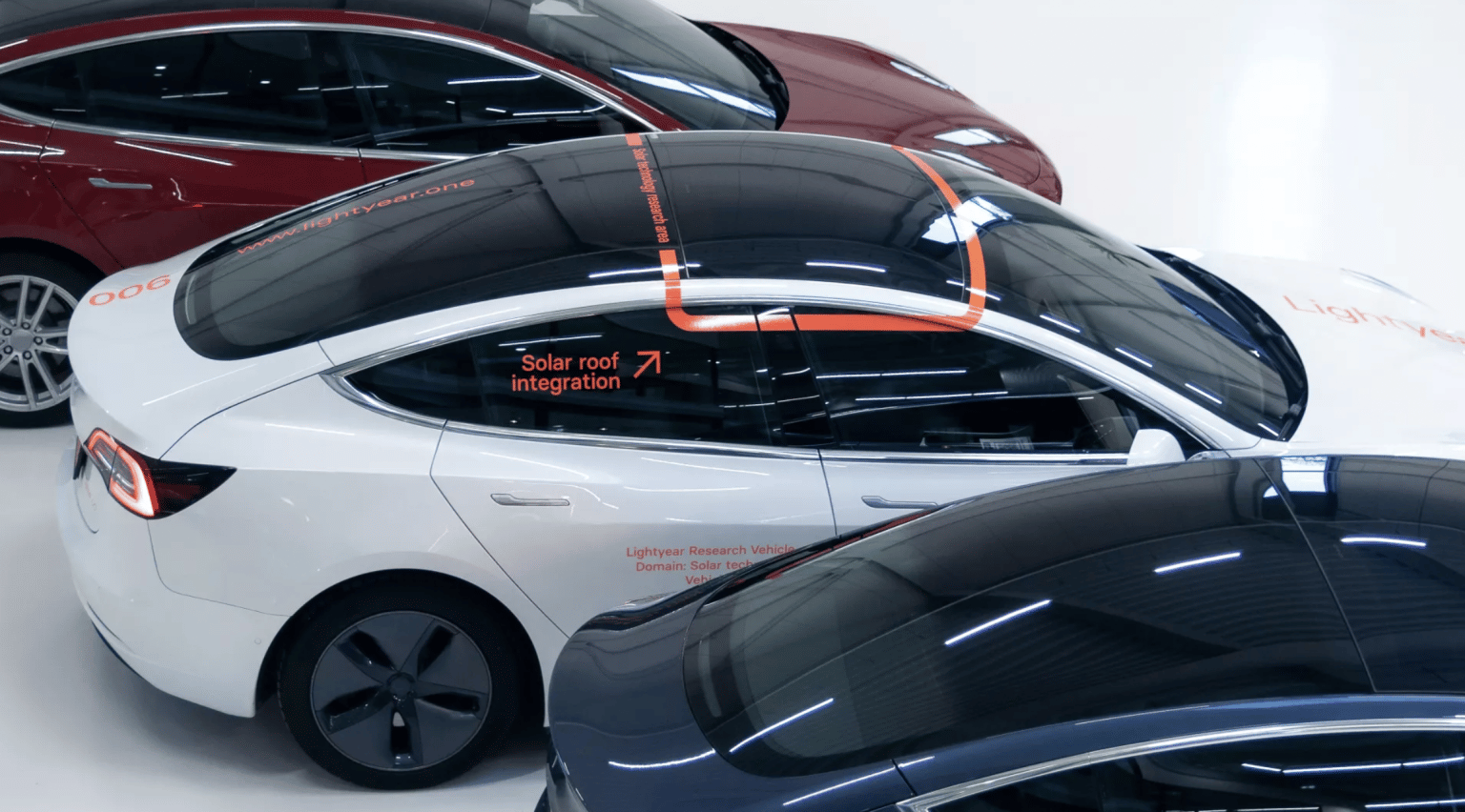 First Solar-Powered Cars May Come from UAE