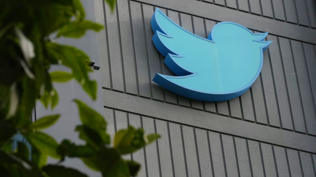 Twitter Blue subscribers can now tweet with an increased character limit
