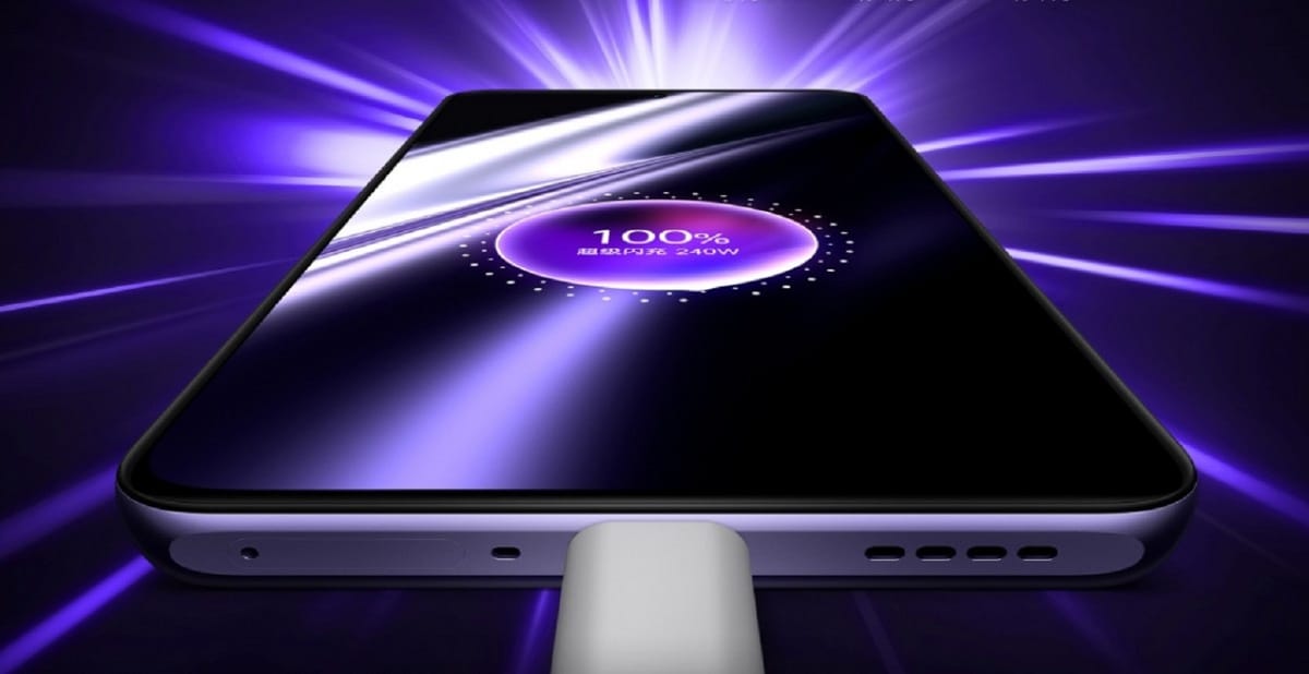 Smartphone with 240W fast charging capability reaches full battery in 10 minutes