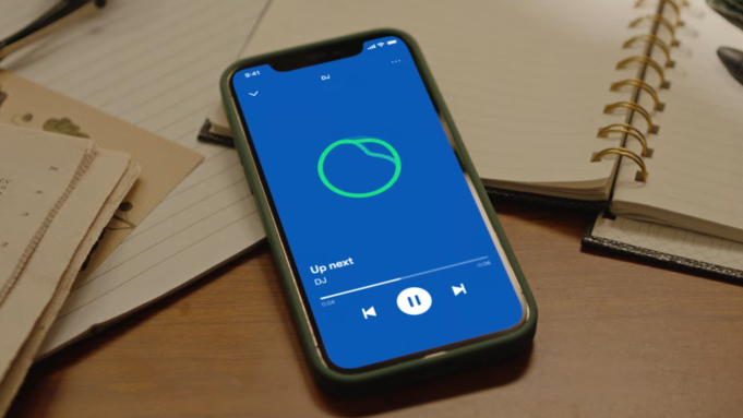 Spotify lauched a new AI DJ feature