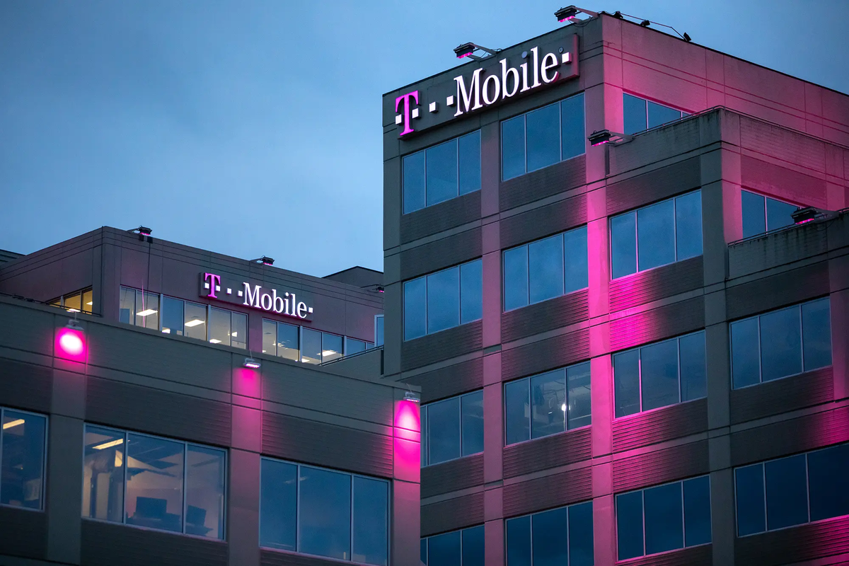 T-Mobile US disconnection widely affecting many users and turning iPhones into 'SOS' mode