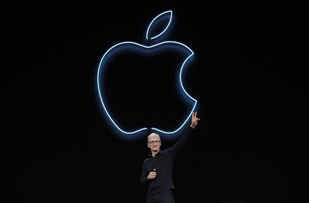 Augmented reality has split Apple into two camps