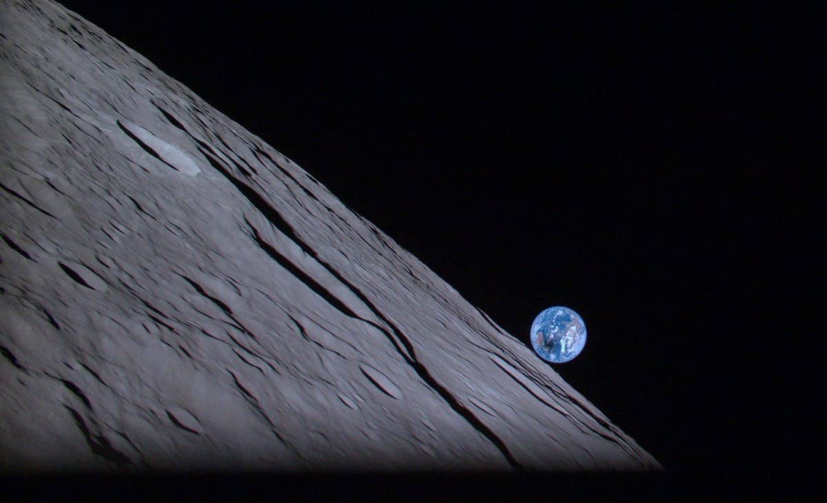 HAKUTO-R Mission 1 Lunar Lander experiences communication loss during final approach