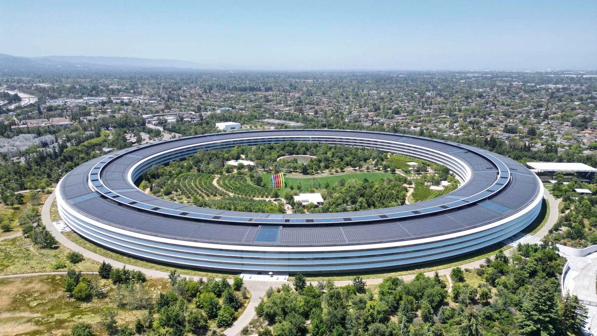 Apple Park prepares for WWDC with dedicated headset demo area and new keynote viewing