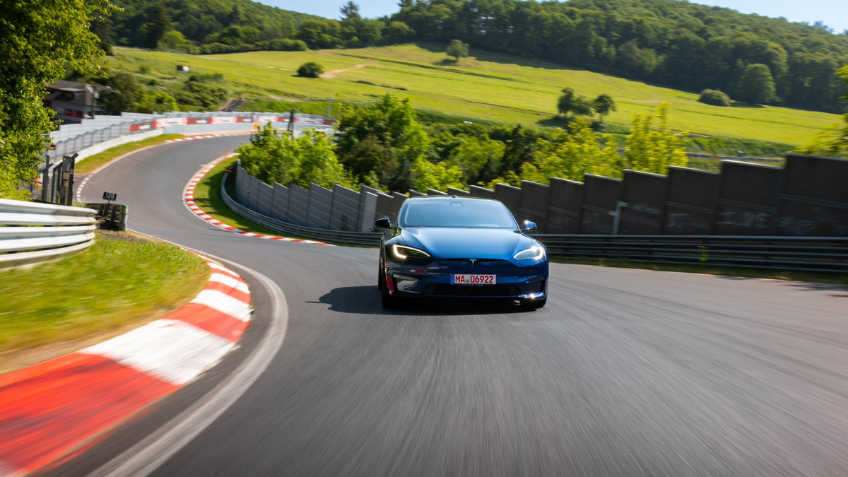 Tesla breaks Nürburgring lap record again