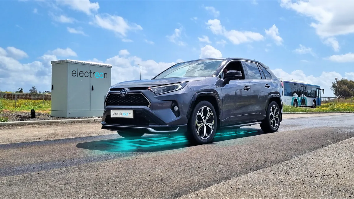 Hybrid Toyota drives 1,200 miles in electric mode without recharging