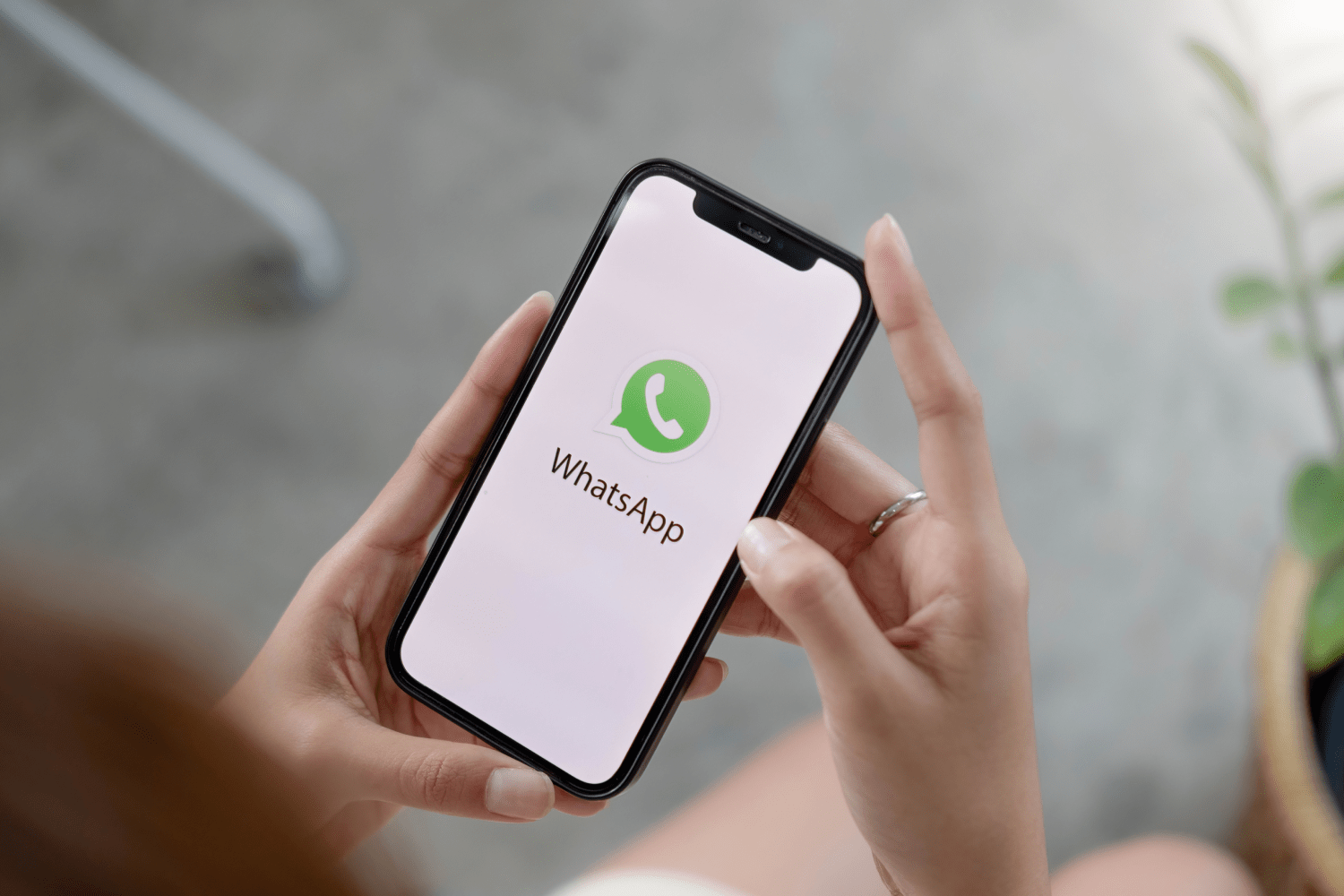 WhatsApp's latest update enables easy chatting with unsaved numbers