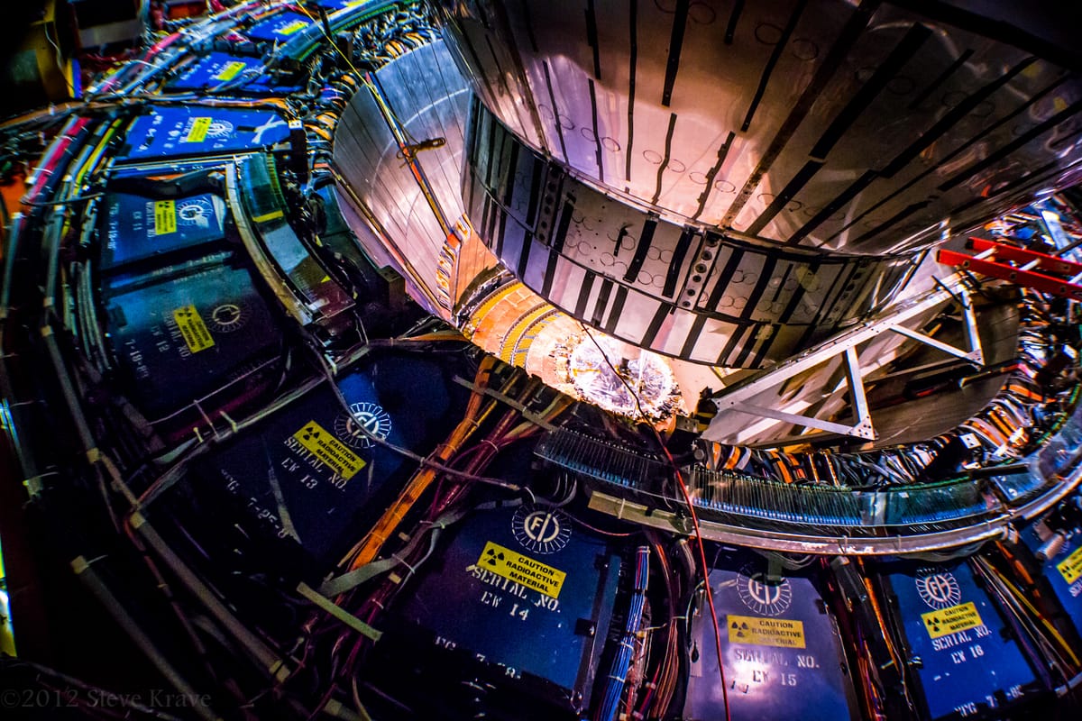 Artificial Intelligence & Big Physics: How Can the Two Great Sciences Help Each Other