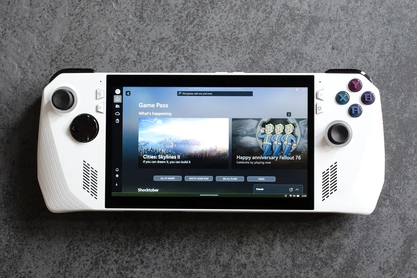 Microsoft enhances Xbox app for Windows handheld gaming PCs with compact mode