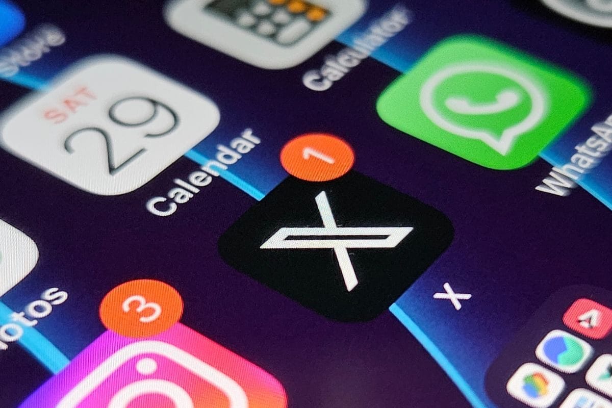 X introduces reply lock for verified accounts