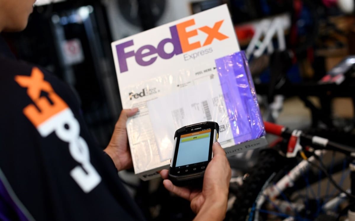 FedEx takes on Amazon with launch of new e-commerce platform