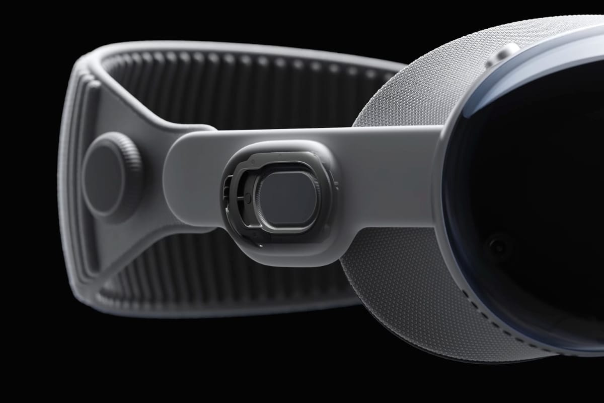 Apple patents brain activity scanner for Apple Vision Pro