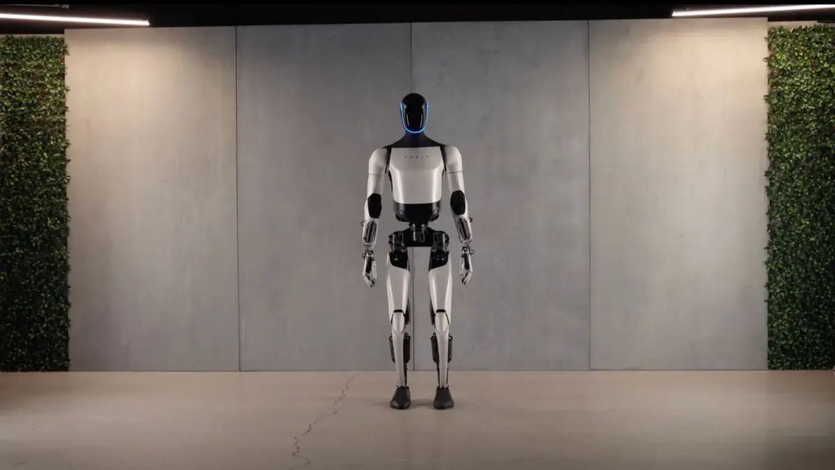 Tesla to have humanoid robots for internal use next year, Musk says