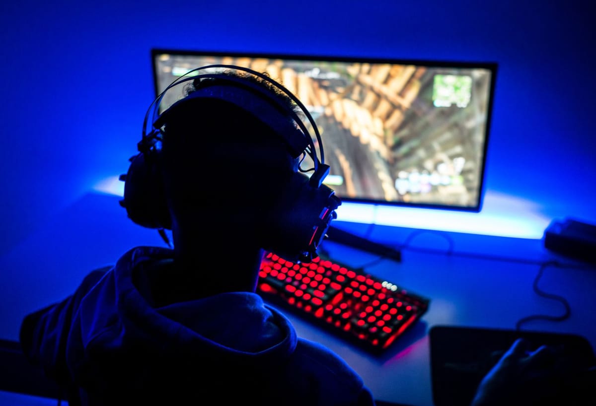 Windows 11 overtakes Windows 10 as the top OS for PC gamers on Steam