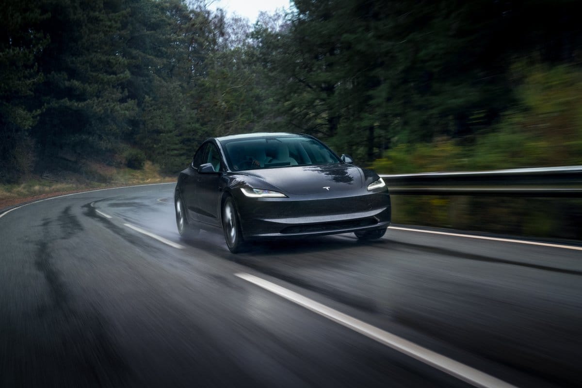 Tesla removes its cheapest Model 3, raising the entry price to $42,500