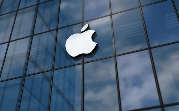 Apple Plans to Launch Foldable iPad and iPhone by 2028