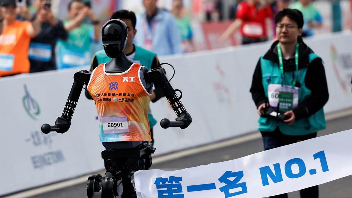 Beijing Hosts First Half Marathon Featuring Humanoid Robots