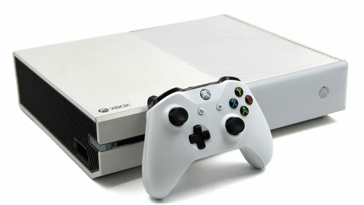 Security researcher demonstrates first hardware hack for Xbox One