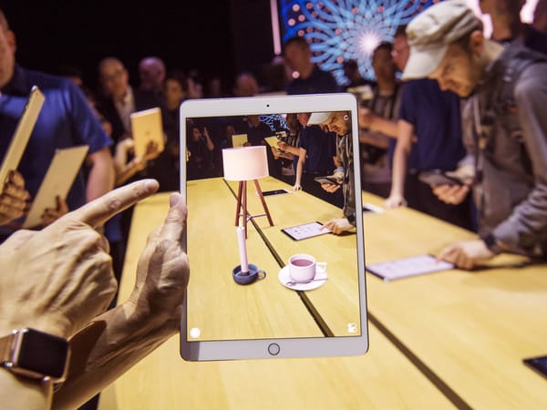 Apple to allow developers to create apps for mixed reality headset using Siri