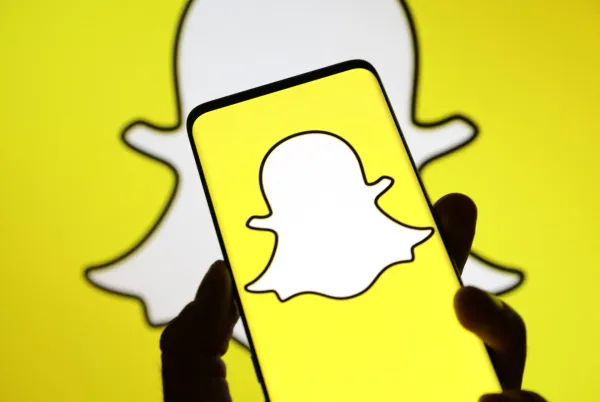 Snapchat adds live location sharing and ChatGPT integration for all users