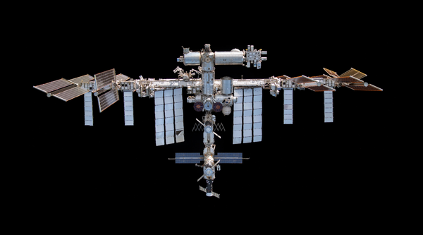 SpaceX wins $843M NASA contract to de-orbit ISS in 2030
