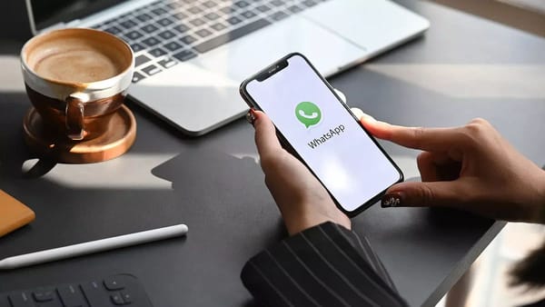 WhatsApp for iOS adds new Home Screen widget and camera features