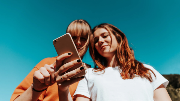 Australia Passes Law Banning Social Media for Under-16s