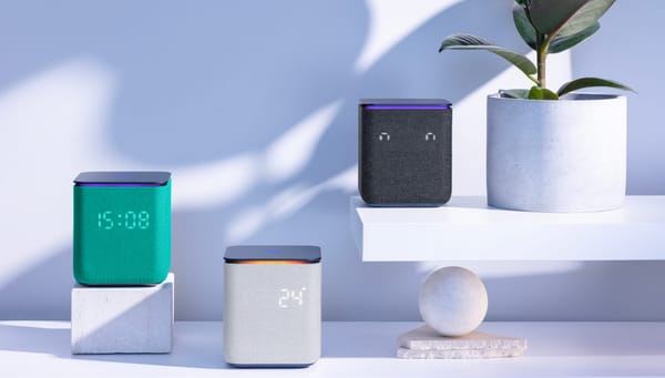 Your Last-Minute New Year Gift: Yasmina Speaker Review