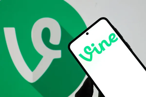 Jack Dorsey invests in diVine — a new app resurrecting Vine’s archive