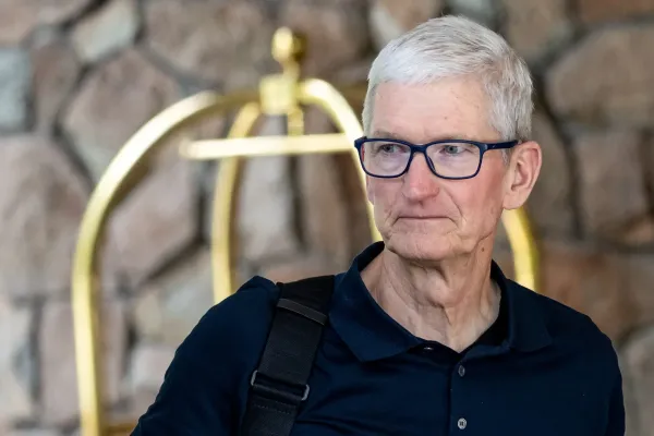 Apple prepares smart glasses without display for 2027 launch